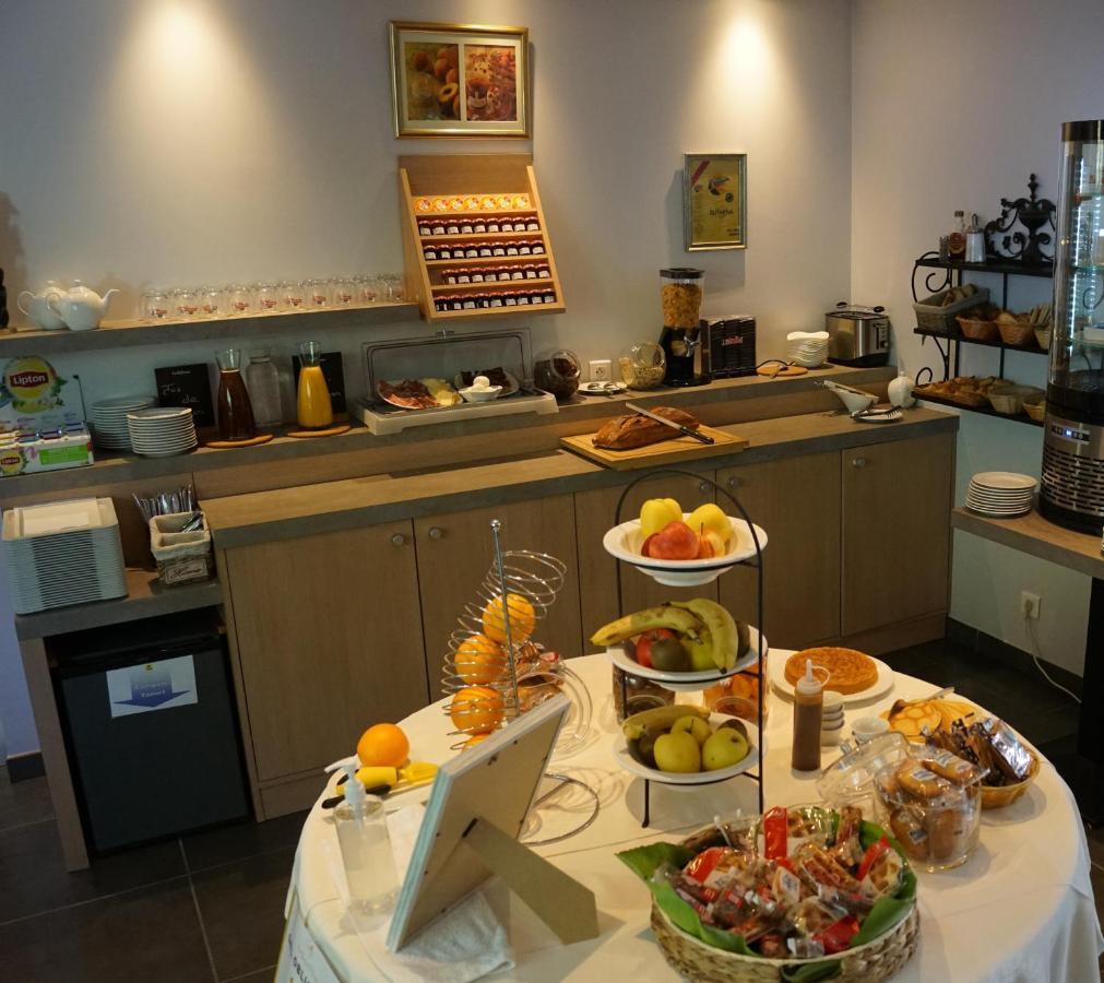 Logis Hotel Aux Berges De L'Aveyron Onet-le-Chateau Luaran gambar