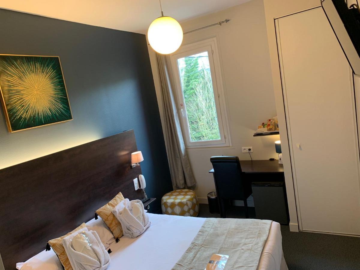Logis Hotel Aux Berges De L'Aveyron Onet-le-Chateau Luaran gambar